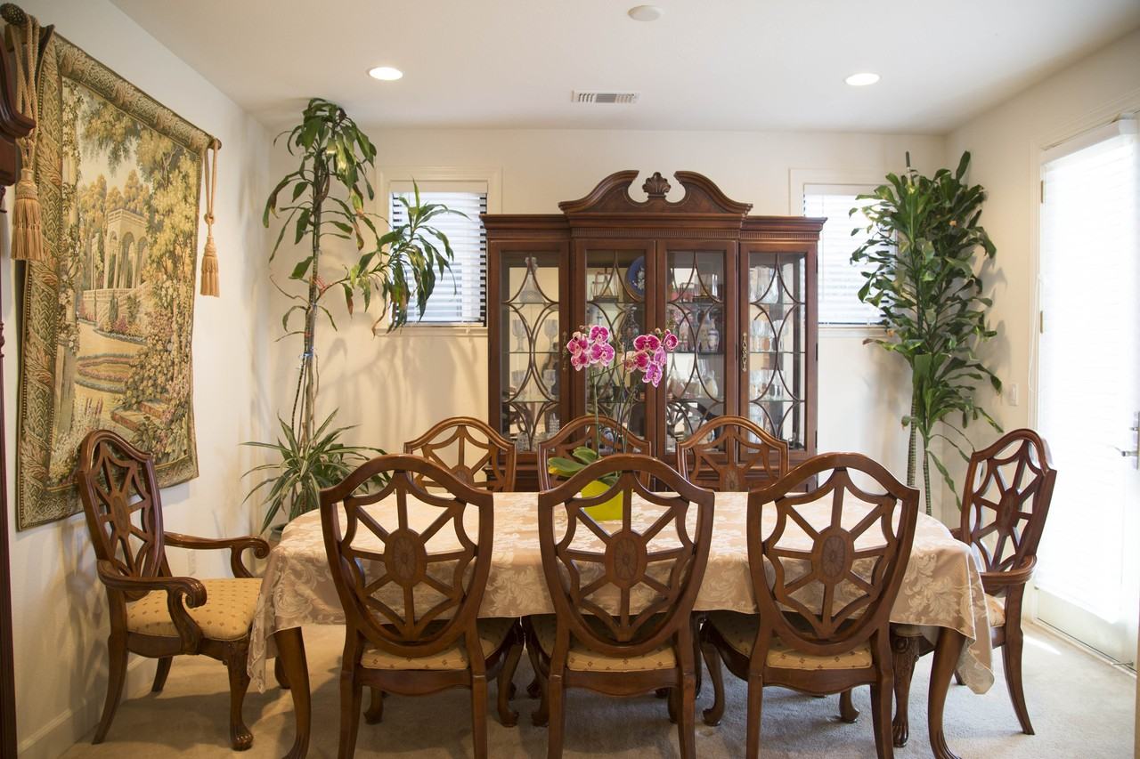 406 Spruce Ln - Photo 2 of 10