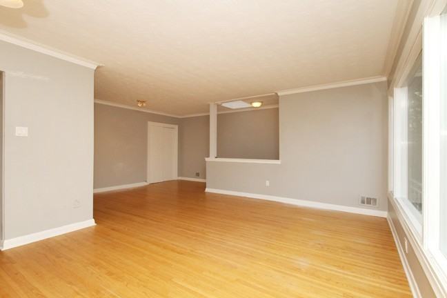 261 Chine Dr 1 - Photo 3 of 11