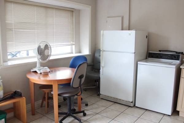 1063 E 58th Ave BS - Photo 2 of 5