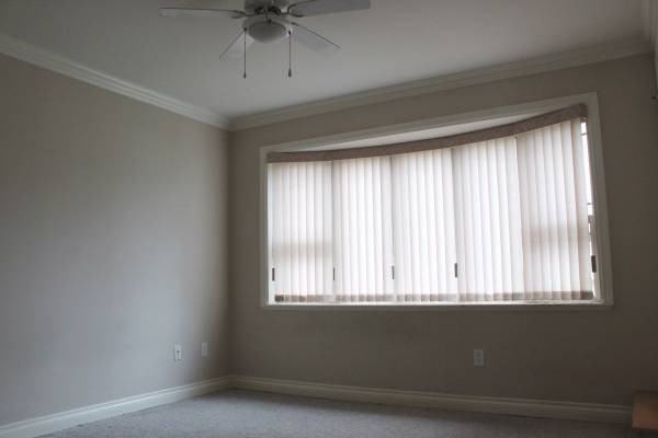 1063 E 58th Ave BS - Photo 3 of 5