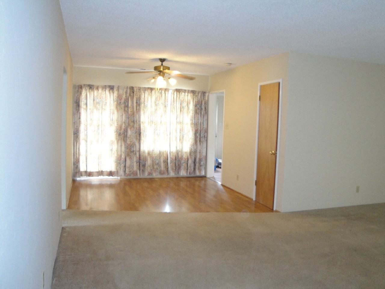 342 S Redwood Ave - Photo 3 of 5