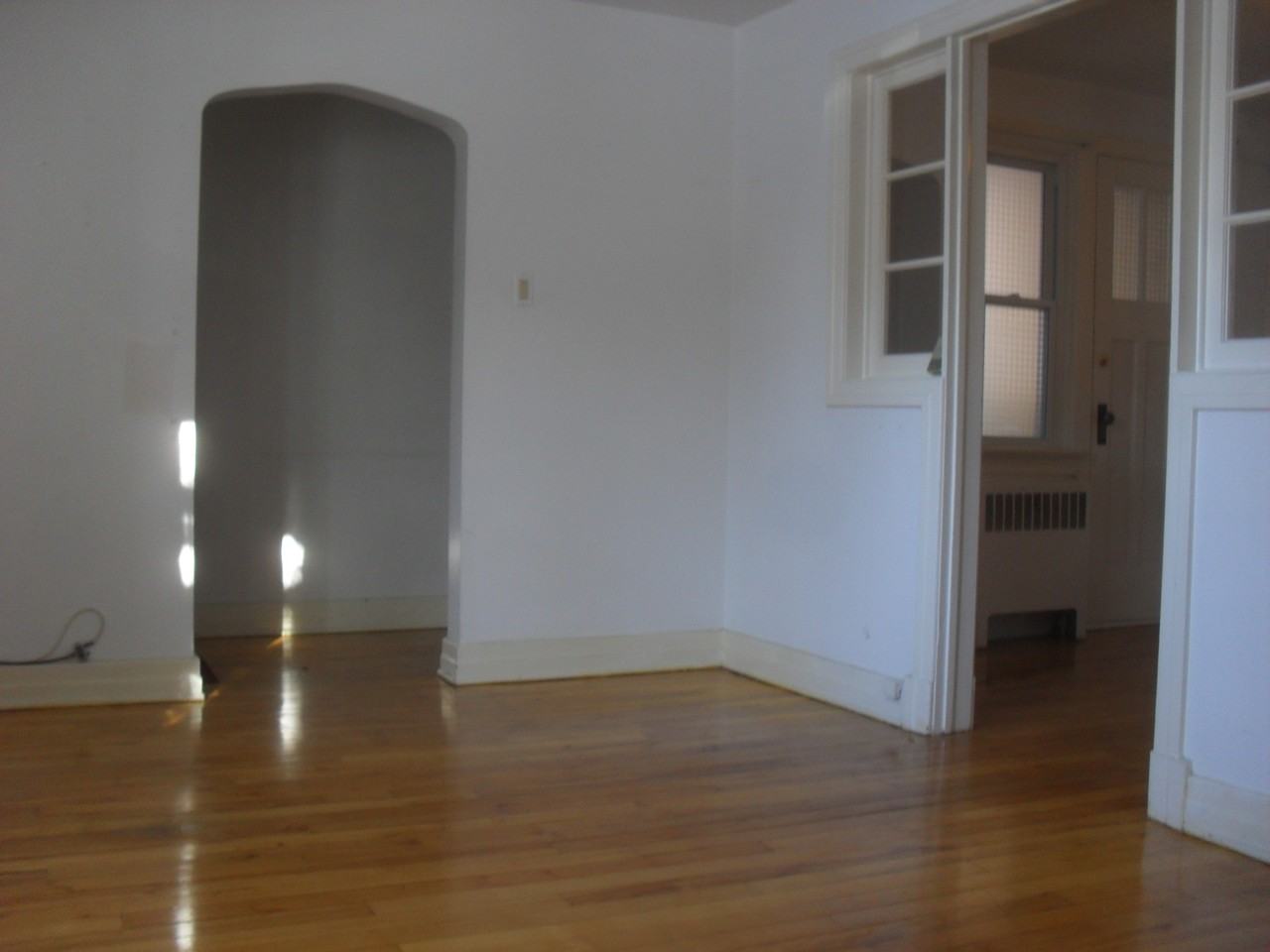 7 Champlain Ave - Photo 3 of 8