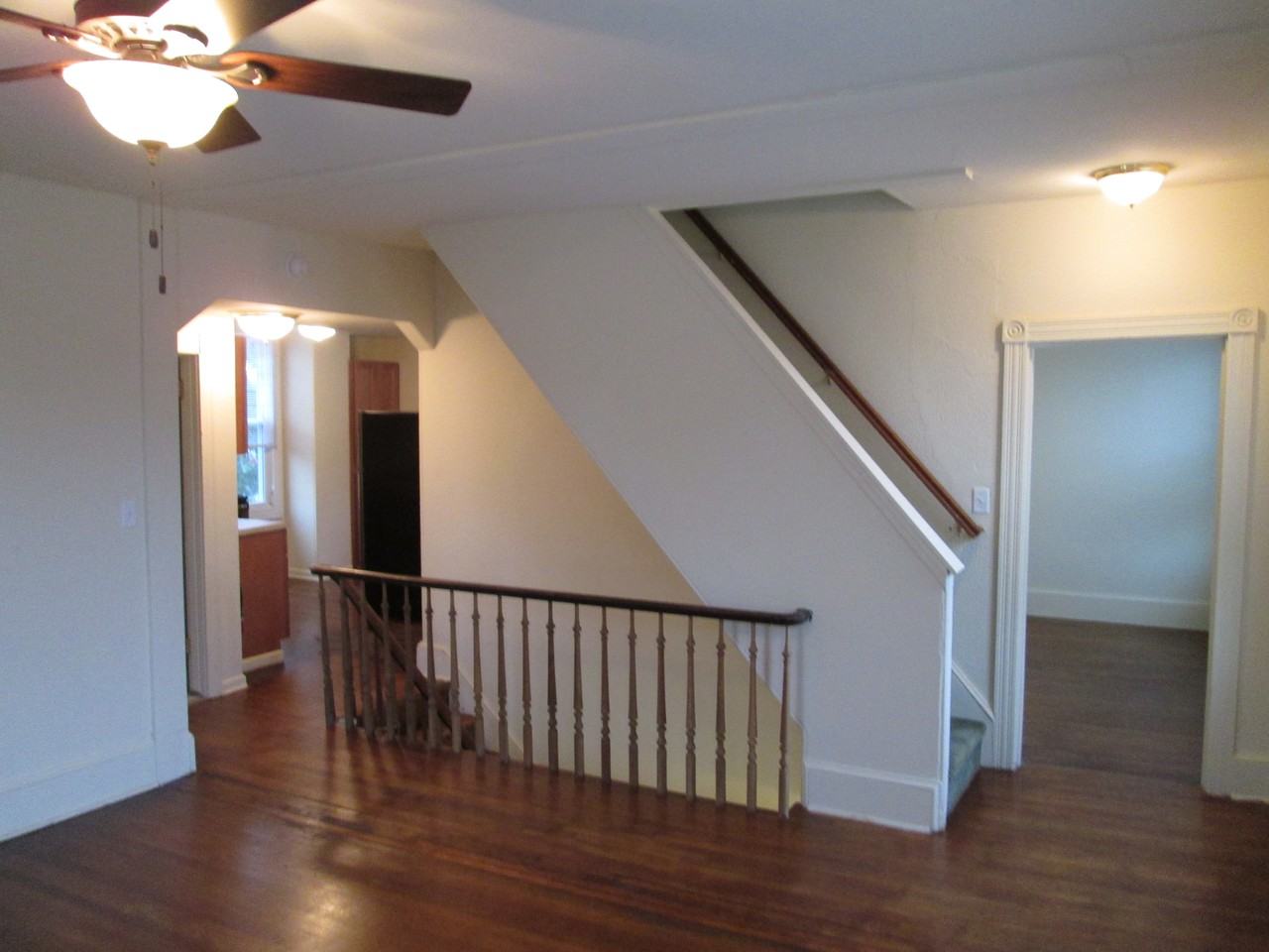 513 Broad St #B - Photo 3 of 10