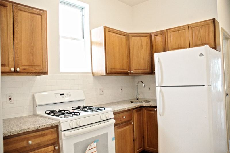 193 W Green St 4L - Photo 2 of 5