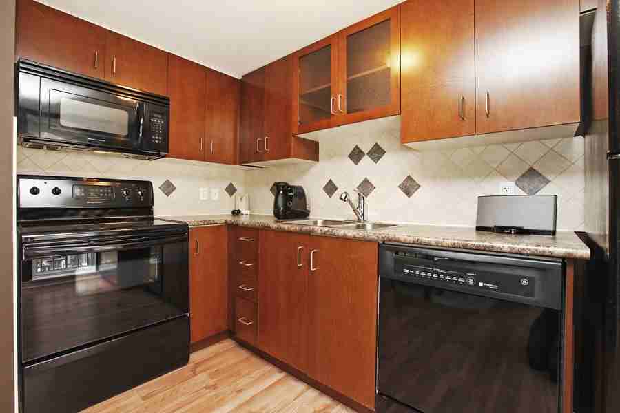 34 Western Battery Rd #408