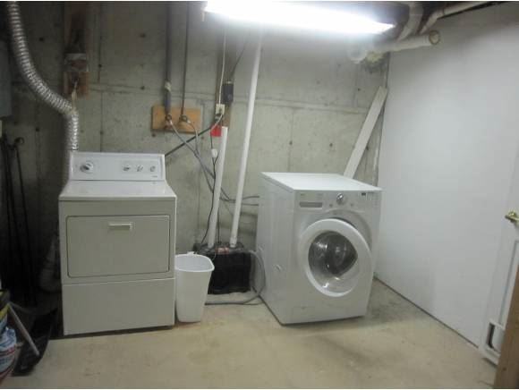 54 Lindsey Way - Photo 3 of 14