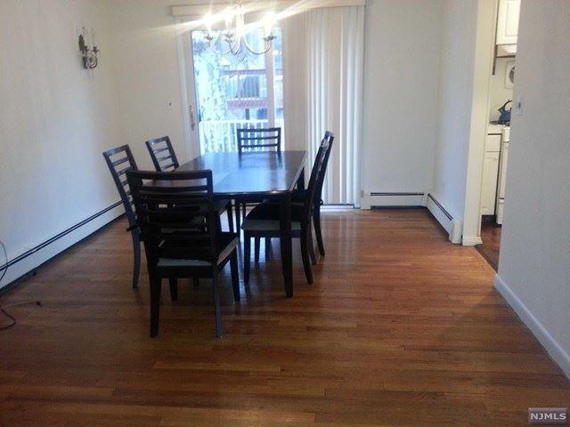 26 Bayview Ave - Photo 3 of 10