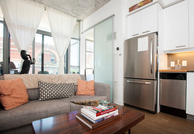 2 Gladstone Ave #404