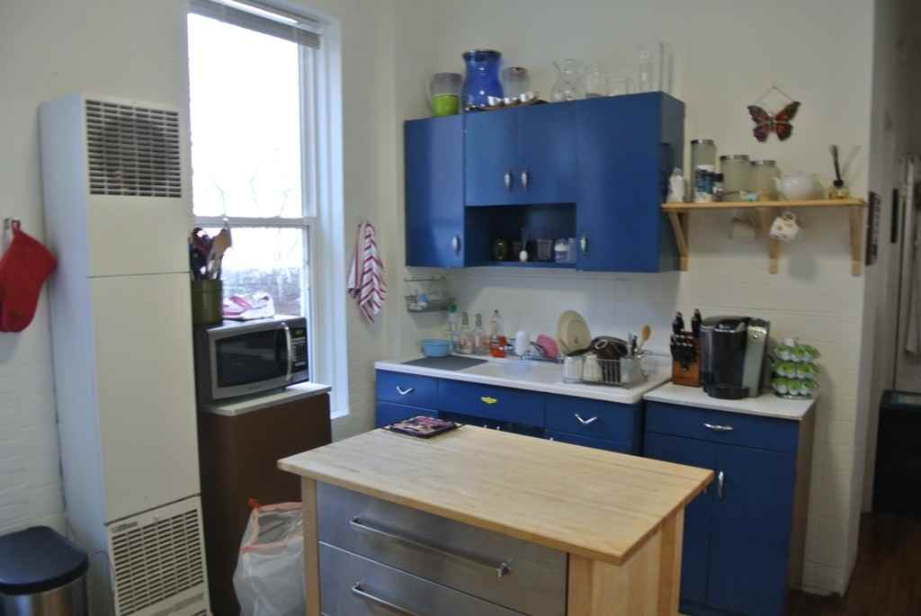 1430 W Ohio #1F - Photo 3 of 8