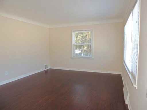 553 W Glendale St - Photo 2 of 15