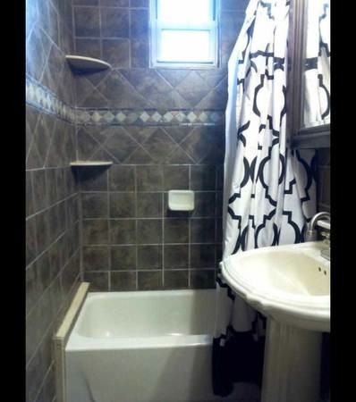 380 E 2nd St 2R - Photo 2 of 4