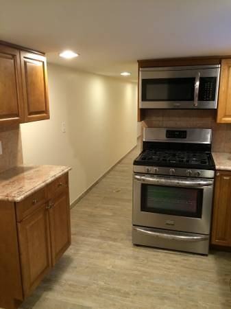 143 Norfolk St 1 - Photo 3 of 10