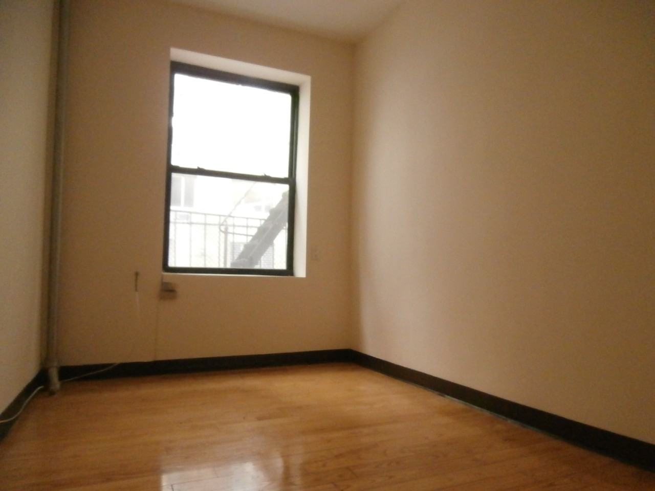 326 E 14th St 3 - Photo 2 of 3