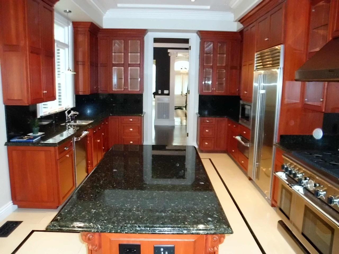 1804 Laguna St - Photo 2 of 15