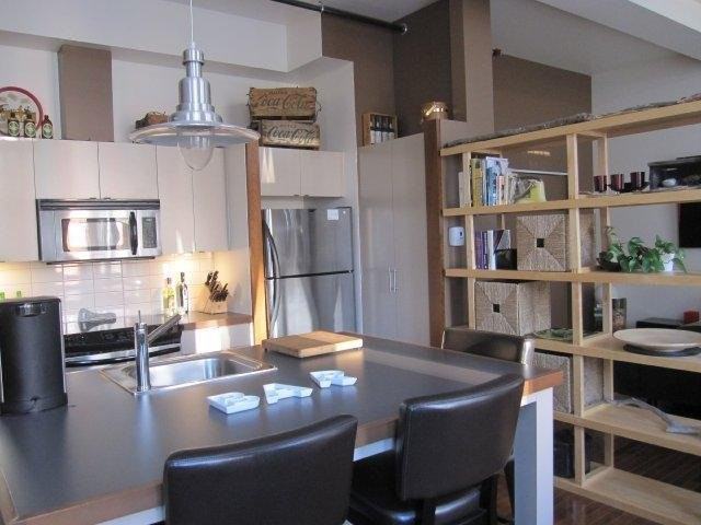 1015 Rue William #404