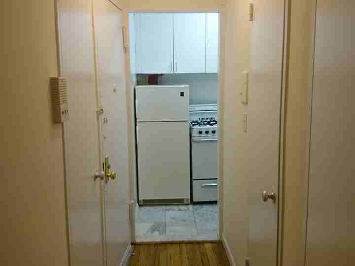 E 51st St #3B