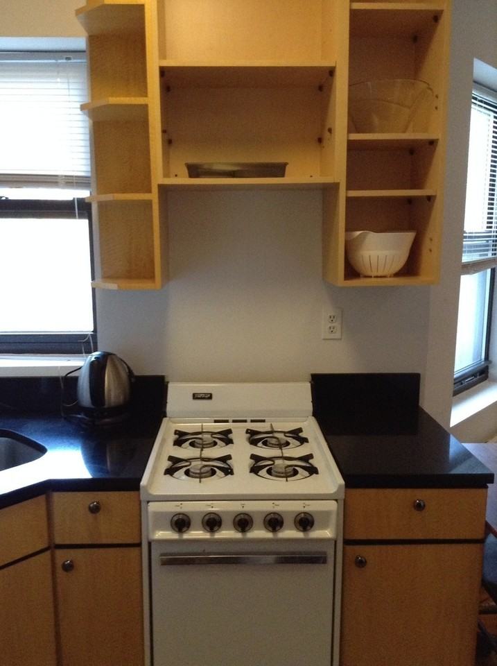 409 W 51st St #4D - Photo 3 of 5