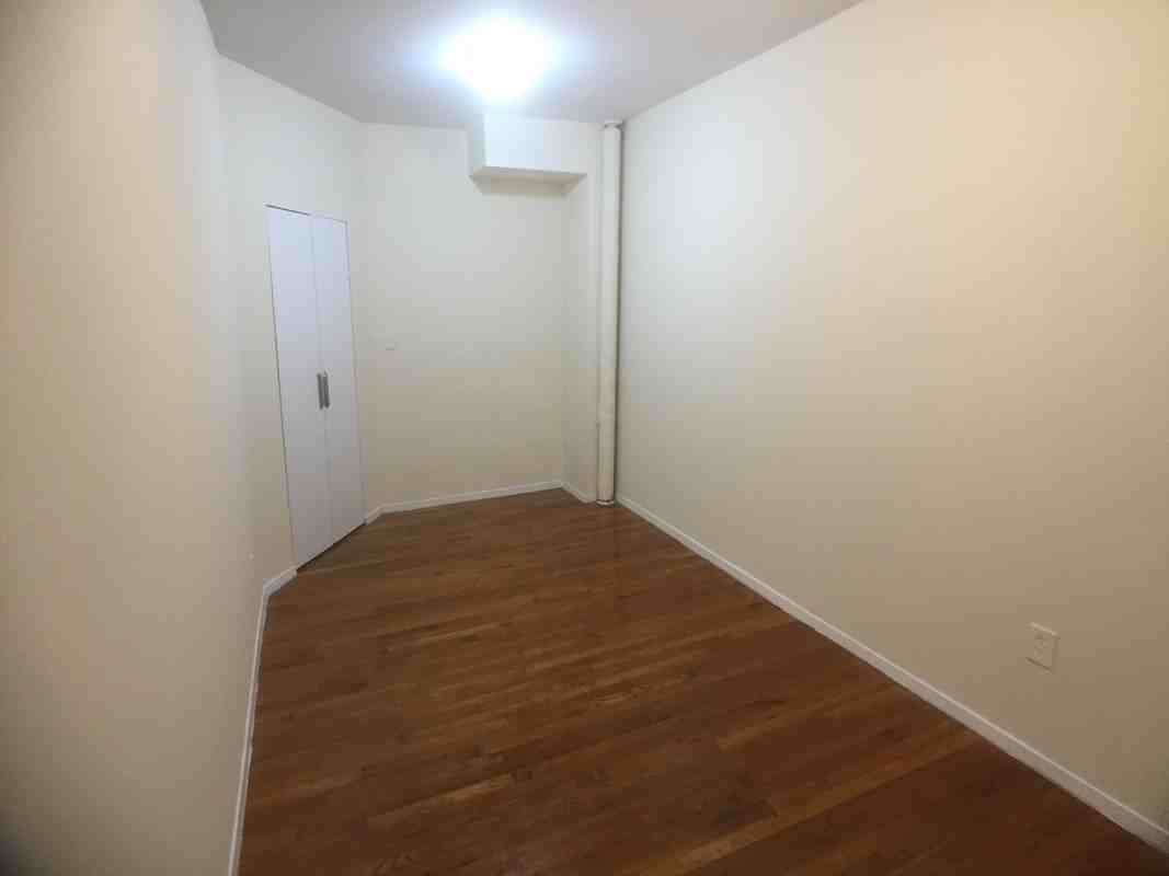 428 W 48th Ave #4FW - Photo 2 of 4