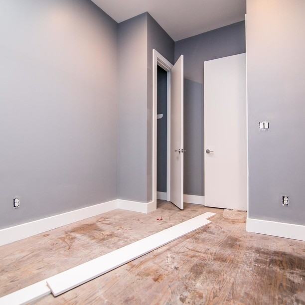 1863 Himrod Rd #2R - Photo 2 of 4