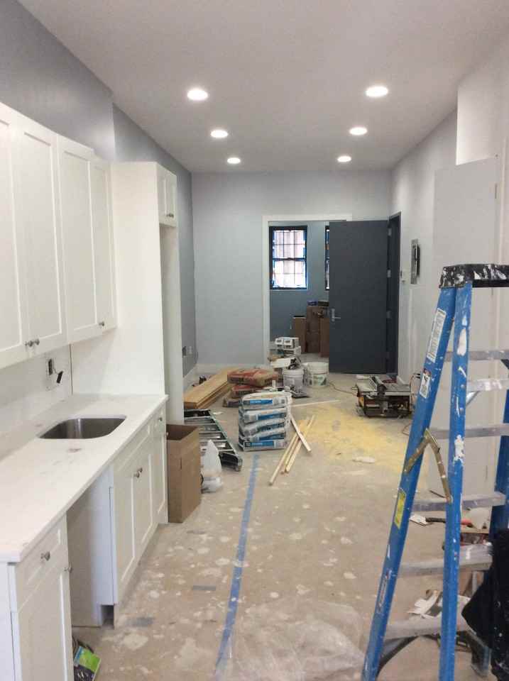 1868 Gates Ave #2L - Photo 3 of 6