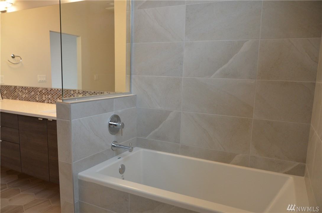 2224 NW 60th St #C - Photo 3 of 13