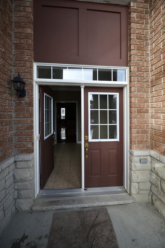 54 Blue Diamond Dr - Photo 2 of 19