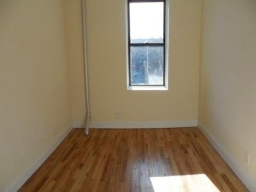 441 E 12th St 1A - Photo 3 of 7