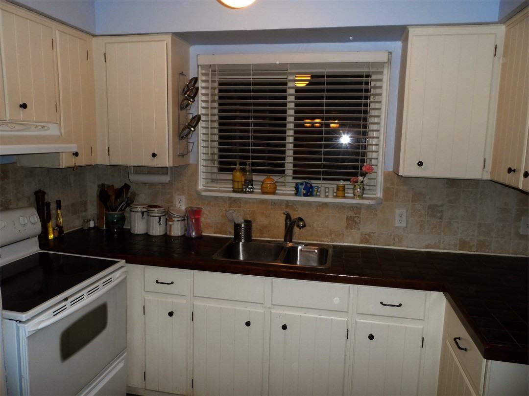 329 Westwood Dr - Photo 3 of 7