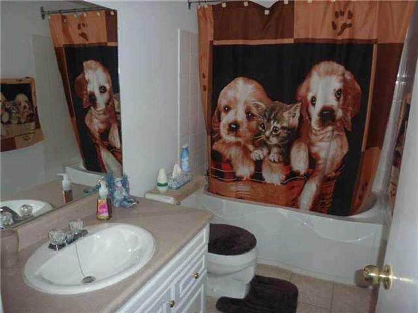 323 NW Willow Ct - Photo 2 of 5