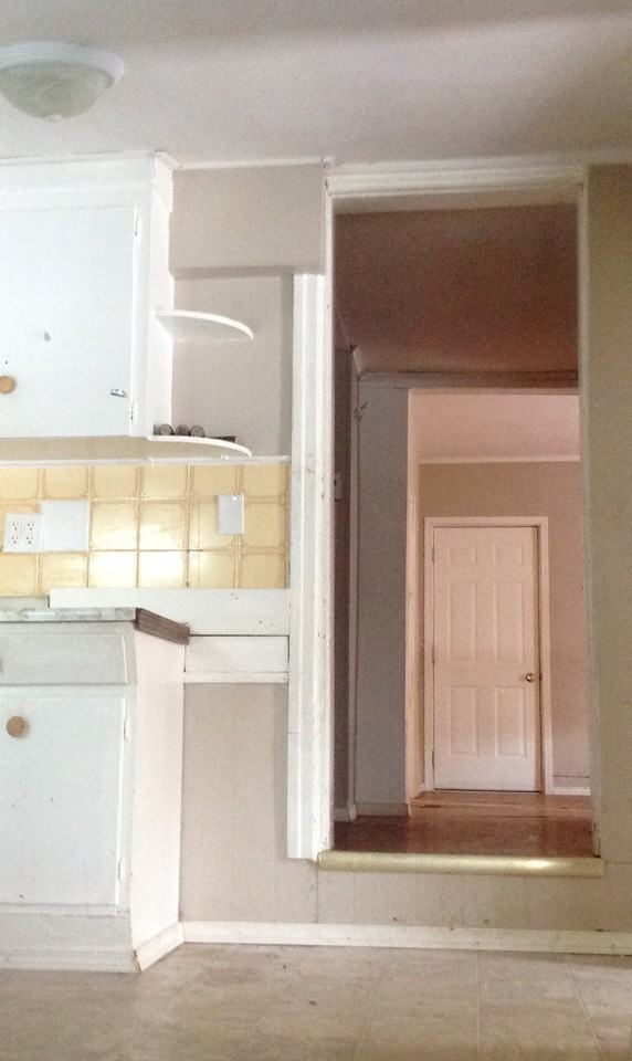 413 Rosser Ave E - Photo 2 of 4