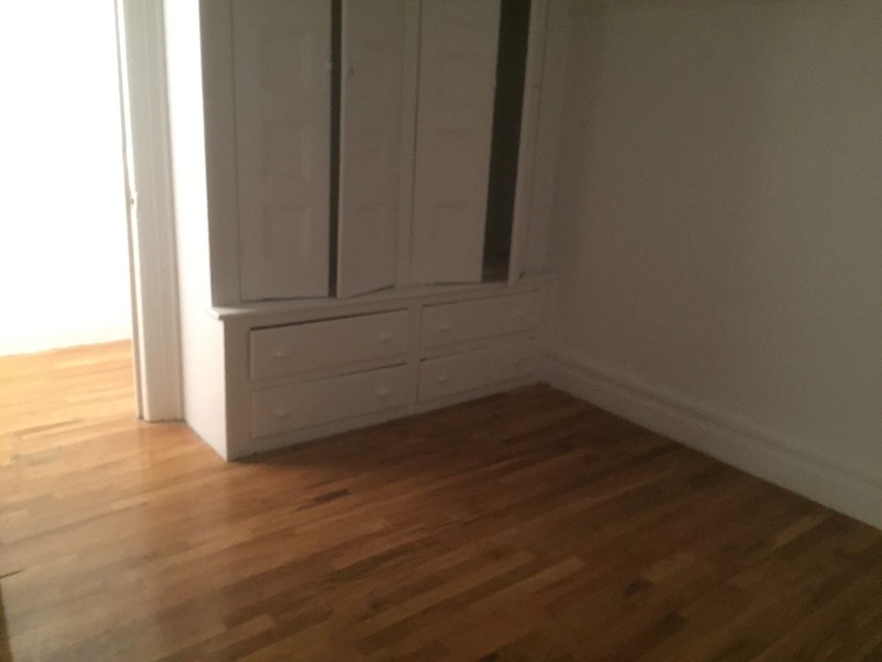 673 Park Pl - Photo 2 of 4