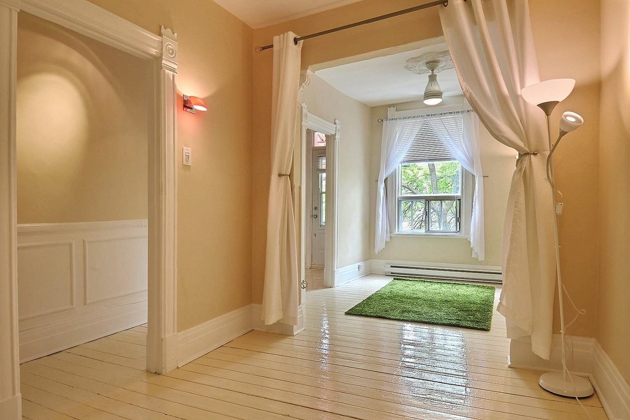 5503 4e Avenue - Photo 3 of 13