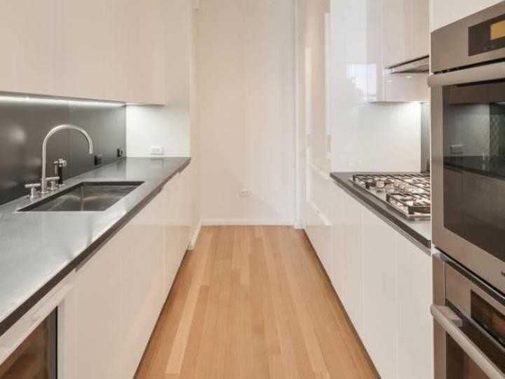 40 United Nations Plaza 7A - Photo 3 of 5