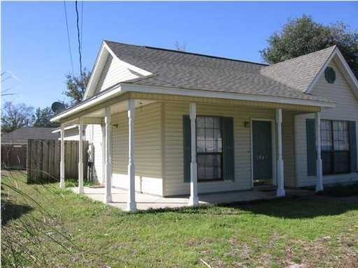 6579 Sinclair St - Photo 2 of 21