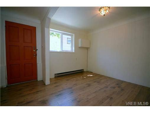 2543 Scott St - Photo 3 of 4