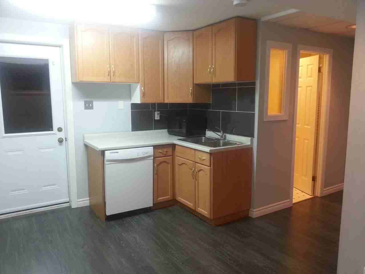 44 Glenbrook Dr - Photo 3 of 8