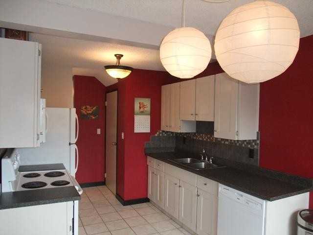 14781 25 St NW - Photo 2 of 7