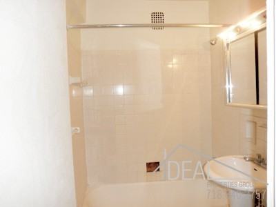 518 Ocean Pkwy #2K - Photo 3 of 7