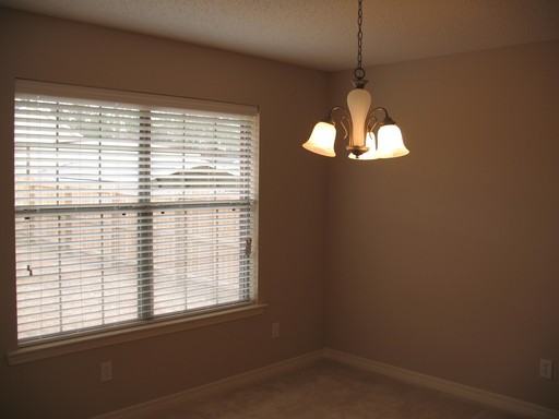 2751 Rosebud Dr - Photo 2 of 5