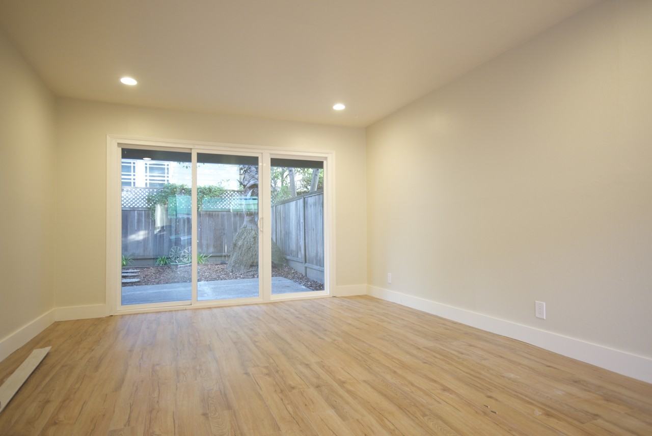 585 Stambaugh St - Photo 3 of 6