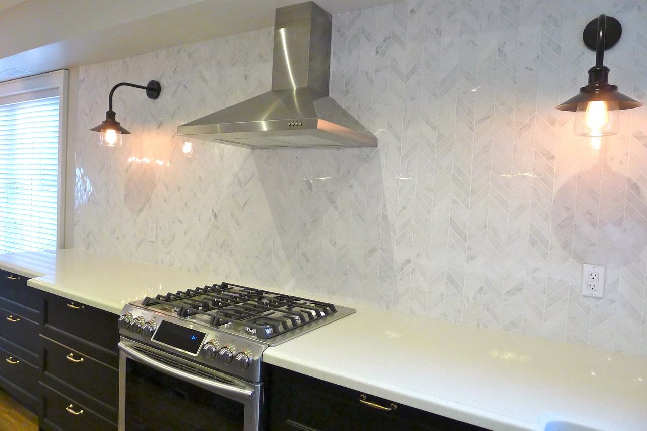 19 Lipton Ave - Photo 2 of 11