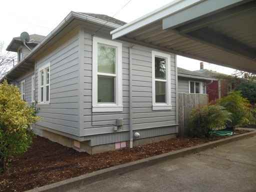 526 NW 2nd St - Photo 3 of 26