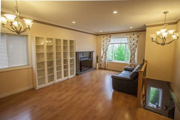 4790 Pender St - Photo 3 of 12