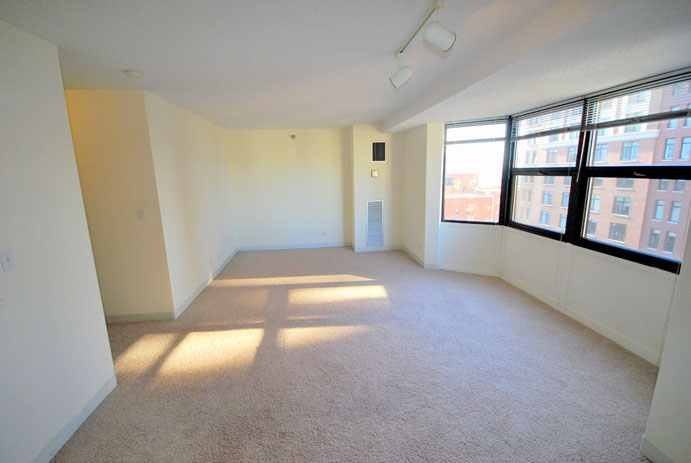 1133 N Dearborn Rd - Photo 3 of 9