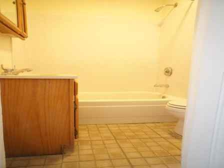 982 Hancock St - Photo 2 of 4