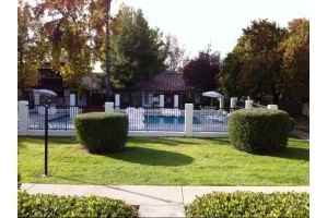 Live Casa Blanca - Photo 2 of 5