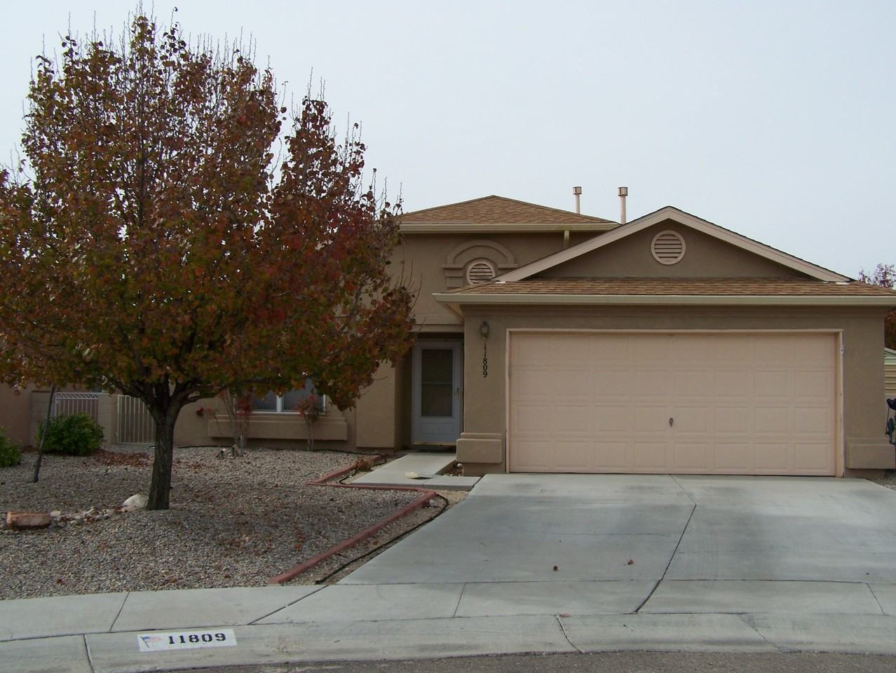 10809 Medicine Bow Pl SE - Photo 2 of 6