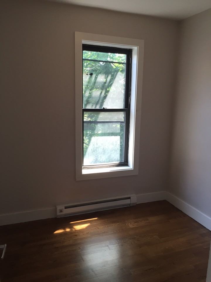 1564 Prospect Pl #2R - Photo 2 of 6
