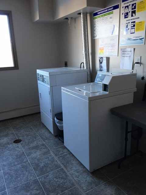 3219 82 St NW - Photo 2 of 8