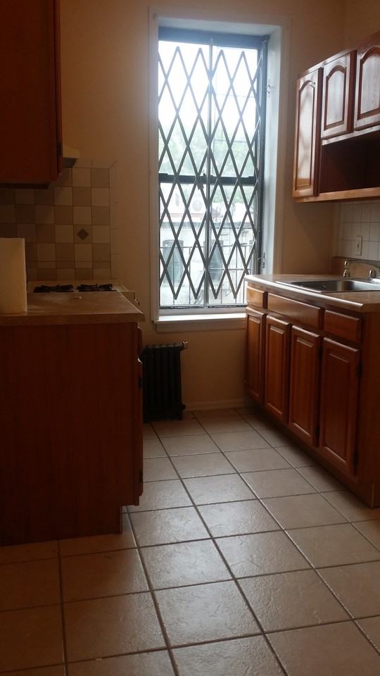 681 Macon St - Photo 2 of 6